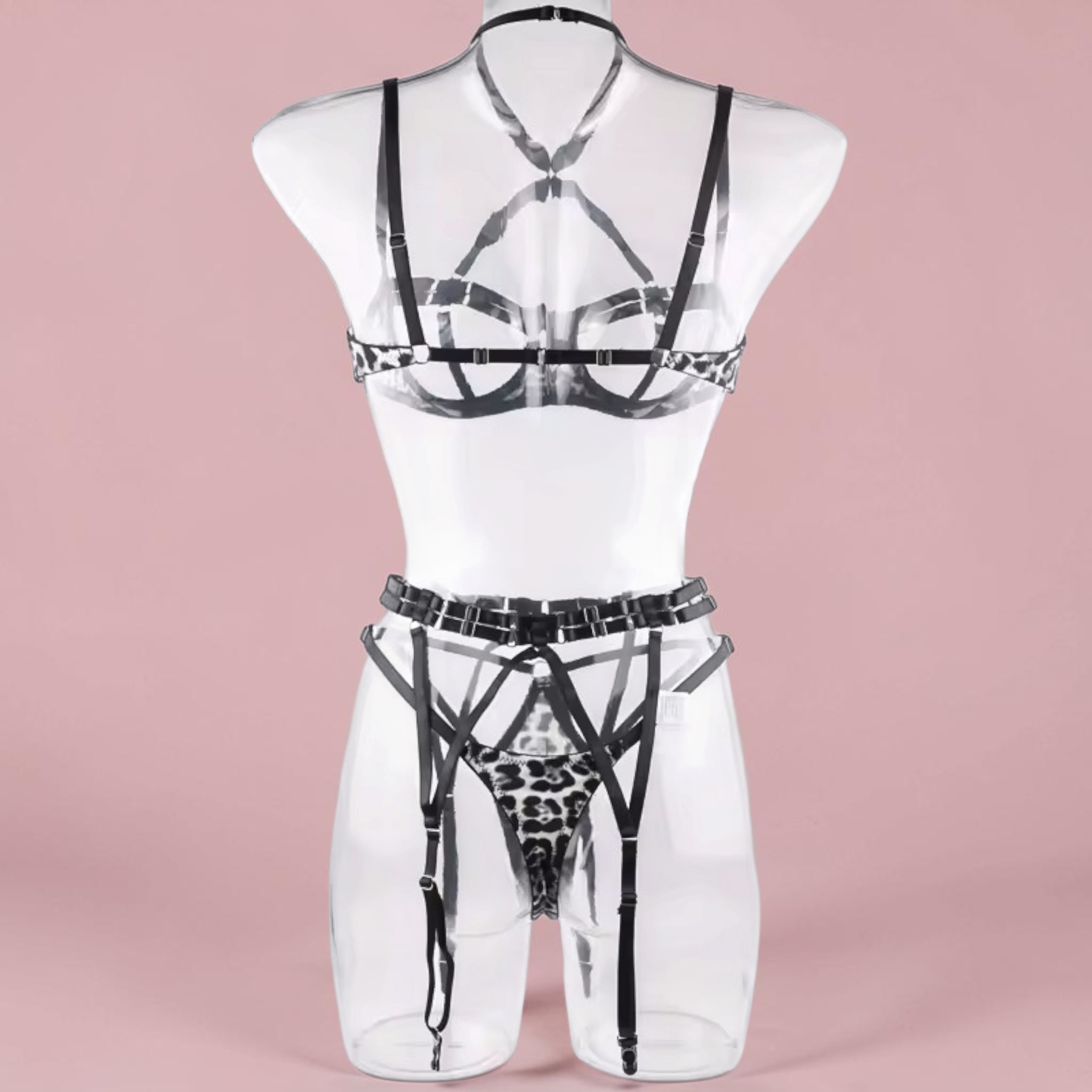 Lingerie Leo