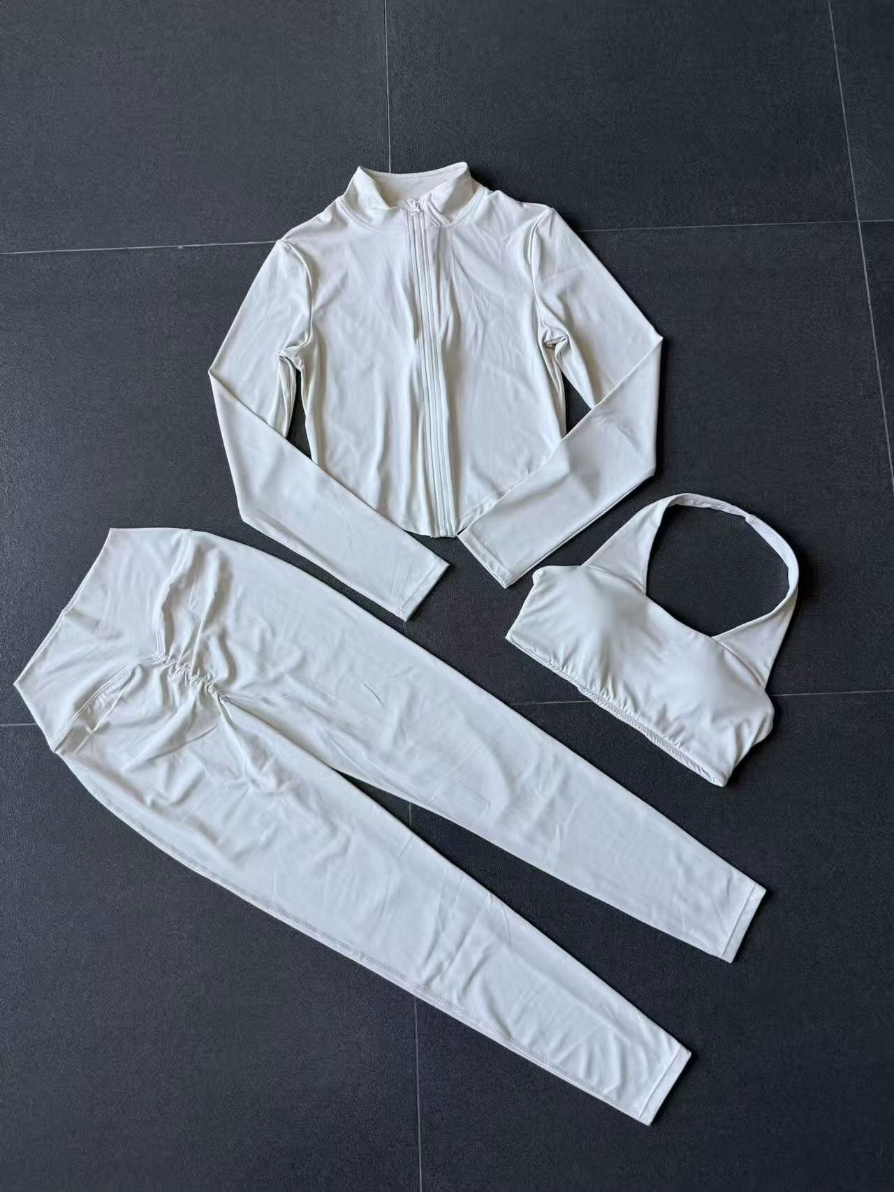 Charlotte 3-Piece Yoga Set