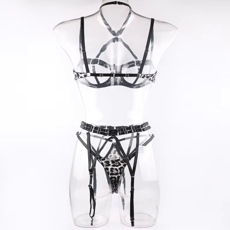 Lingerie Leo