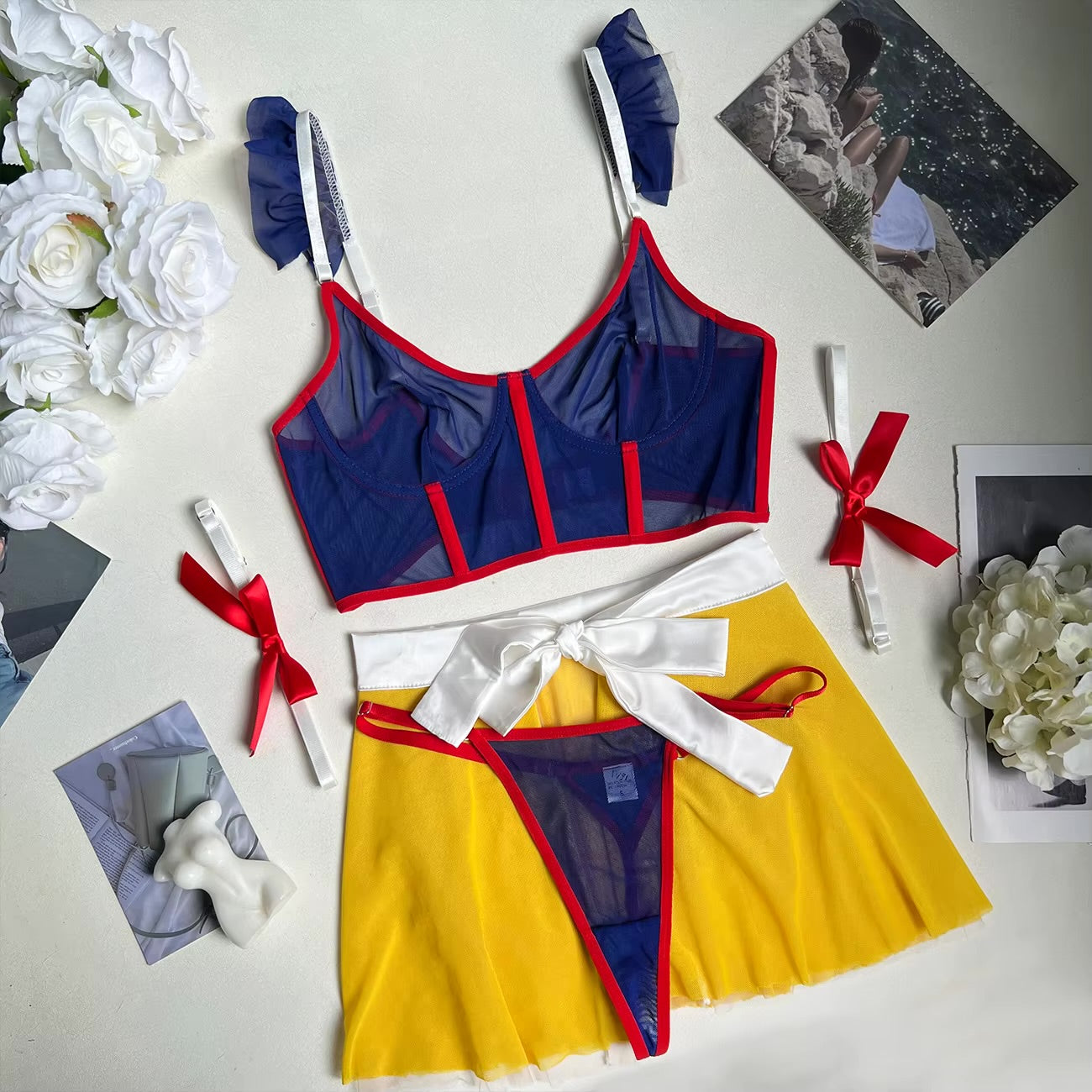 Lingerie Snow white