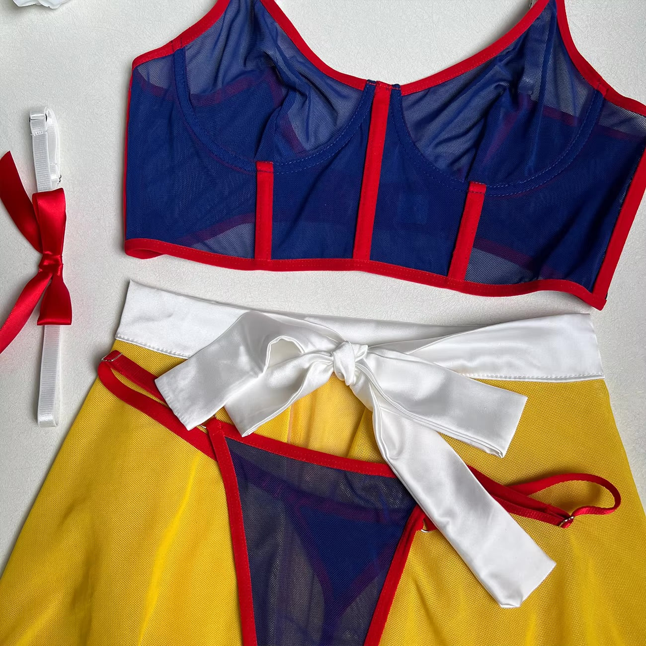 Lingerie Snow white